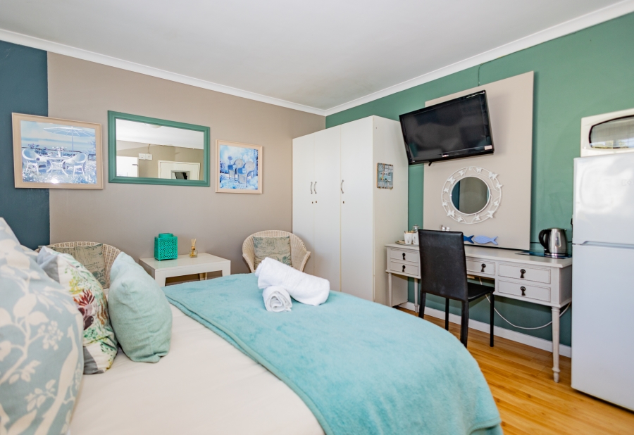 13 Bedroom Property for Sale in Sunset Beach Western Cape